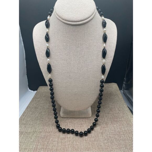 Black Onyx and Pearl Necklace Gold Rondelle Beads 15” Collections Gift Ideas - Picture 6 of 6